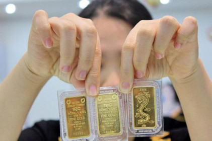 Giá vàng tiếp tục lao dốc, mất mốc 55 triệu đồng/lượng