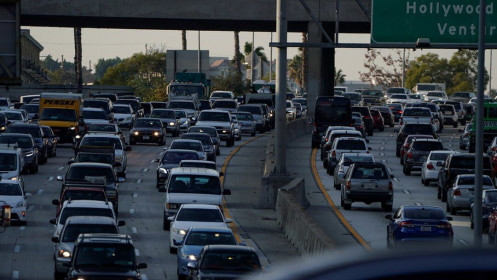 California cấm bán xe chạy bằng xăng vào năm 2035