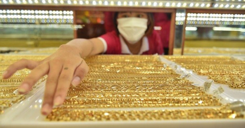 Giá vàng trong nước vẫn cao hơn thế giới 3,44 triệu đồng/lượng
