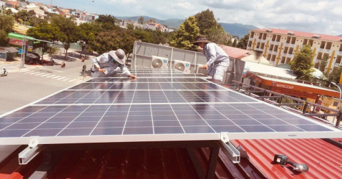 TPHCM: Thanh toán 80 tỷ đồng tiền điện mặt trời cho người dân