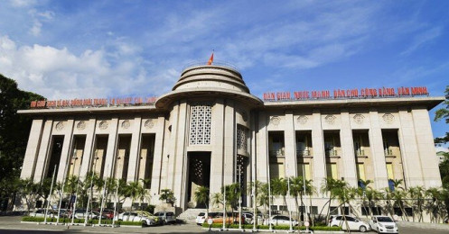 Bật tín hiệu cản trên lãi suất trong mùa “tiền rẻ”