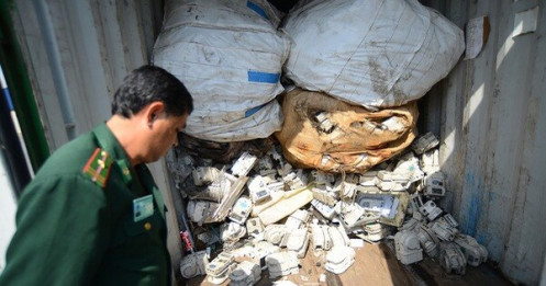 Loay hoay trả lại 600 container phế liệu độc hại vì chủ hàng đã bỏ chạy
