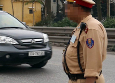 Những cảnh sát giao thông có "bụng bự" sẽ không được ra đường làm nhiệm vụ