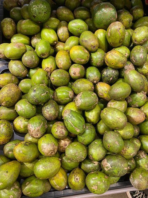 Ngày bán 30kg cóc xanh quanh phố cổ Hà Nội, người phụ nữ bỏ túi 15 triệu/tháng