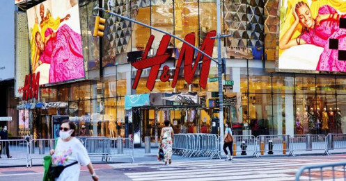H&M đóng cửa 250 cửa hàng, chuyển sang bán hàng online