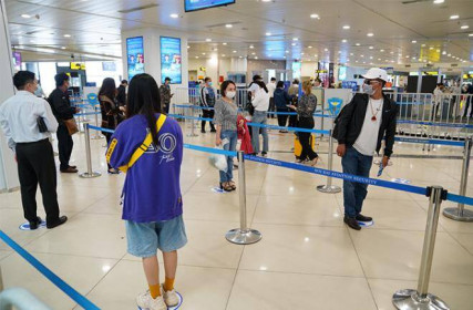 Khách tăng đột biến, Cục Hàng không xin mở cửa sân bay Nội Bài sớm 30 phút
