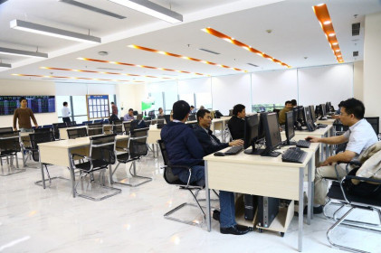 "F0" không thiếu tiền