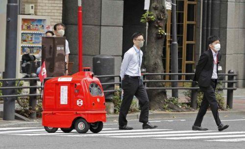 Nhật Bản ra mắt robot tự động chuyển phát hàng hóa