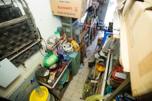 Cuộc sống đối nghịch trong căn nhà “siêu nhỏ” 7,5 m2 giá 3 tỷ đồng ở Hà Nội