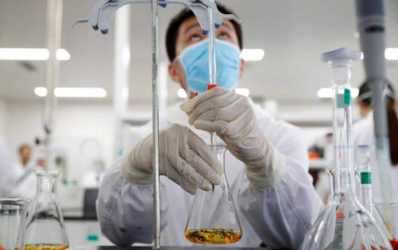 Bảo hiểm y tế Trung Quốc thừa nhận không đủ khả năng chi trả cho vaccine Covid-19