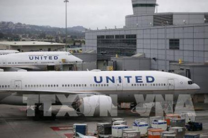 Doanh thu của United Airlines giảm gần 80%
