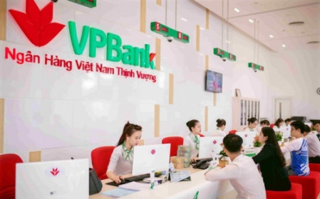 VPBank ủng hộ các tỉnh miền Trung 2 tỷ đồng khắc phục hậu quả của báo lũ
