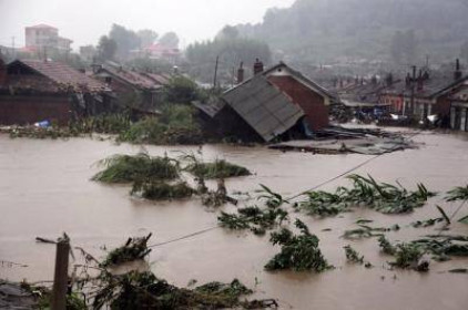 Xem xét miễn giảm lãi vay hỗ trợ người dân khắc phục hậu quả do mưa lũ