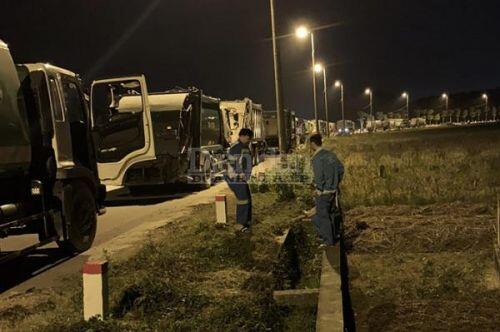 Vụ chặn xe rác vào bãi Nam Sơn: Do chính quyền đùn đẩy trách nhiệm