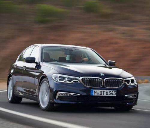 Ưu đãi 100% phí trước bạ, nhiều mẫu xe giảm giá lên tới gần 400 triệu đồng