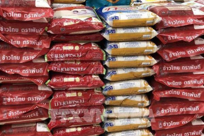 Thái Lan sẽ chi 2 tỷ USD đảm bảo giá cho gạo và cao su