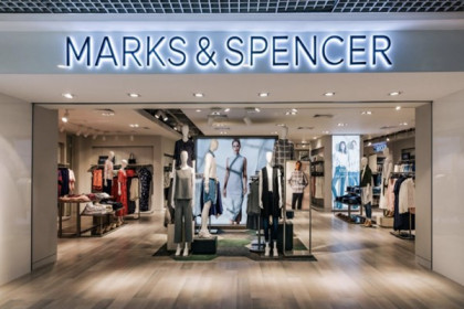 Kinh doanh thời trang sụt giảm, Marks & Spencer lần đầu thua lỗ sau 94 năm