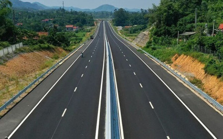 Bộ trưởng Nguyễn Chí Dũng nói gì về ý kiến đường cao tốc phía Bắc nhiều hơn phía Nam?