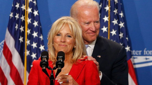 "Tiết lộ" nghề nghiệp và mức lương của vợ, con ông Joe Biden