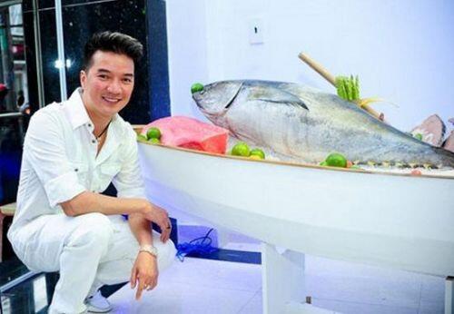 Sự nghiệp kinh doanh đáng nể của sao Việt: Chuỗi công ty, cửa hàng hải sản siêu "khủng" của Đàm Vĩnh Hưng