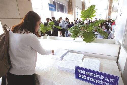 Nợ công ai trả?