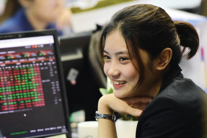 Dòng tiền lan toả trên thị trường chứng khoán