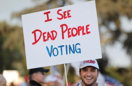 Thực hư 'hồ sơ người chết đi bỏ phiếu bầu tổng thống' của Fox News