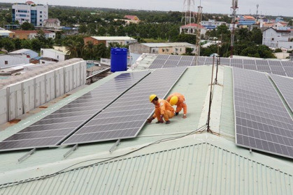Doanh nghiệp khu công nghiệp đẩy mạnh sử dụng điện mặt trời mái nhà