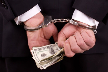 Khởi tố vụ án “tham ô tài sản” tiền truy lĩnh và trợ cấp đối tượng chính sách