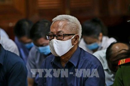 Xét xử sơ thẩm vụ án Ngân hàng Đông Á: Ông Trần Phương Bình bị đề nghị án chung thân