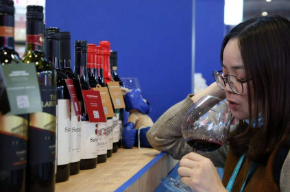 Trung Quốc áp mức thuế “hủy diệt” 212% với rượu nhập khẩu từ Australia