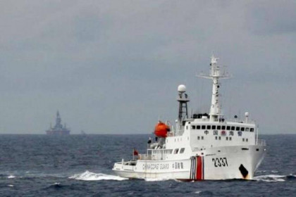 Tàu Trung Quốc, Malaysia ‘giằng co’ ở Biển Đông?