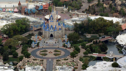 Disney sẽ sa thải khoảng 32.000 nhân viên vì COVID-19