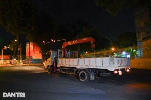 Di dời thành công quả bom nặng 340kg ở phố Cửa Bắc