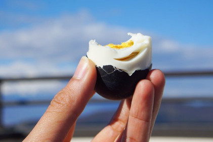 Giải mã trứng gà đen Nhật ăn một lần thọ thêm 7 tuổi...200.000 đồng/quả