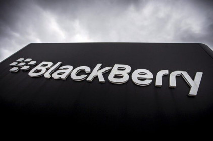 BlackBerry và Amazon "bắt tay" phát triển nền tảng phần mềm ô tô thông minh