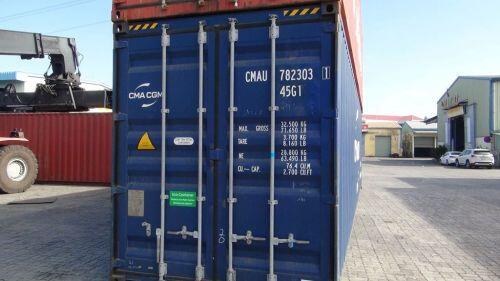 Hải quan bắt 2 container găng tay đã qua sử dụng nhập khẩu từ Trung Quốc