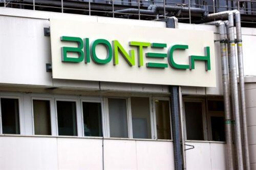 Người sáng lập BioNTech trở thành một trong 500 người giàu nhất thế giới