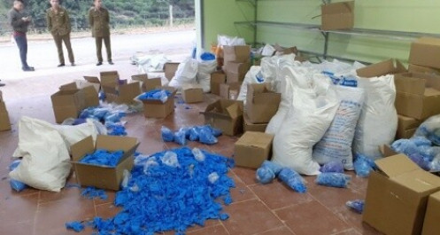 Thái Nguyên: Phát hiện hơn 8 tấn găng tay y tế đã qua sử dụng