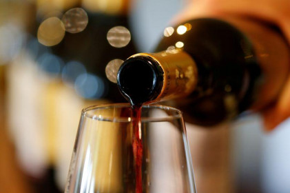 Trung Quốc áp thuế chống trợ cấp đối với rượu nhập khẩu của Úc