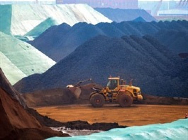 Giá quặng sắt tại Trung Quốc tăng vọt 10% vì lo ngại về nguồn cung