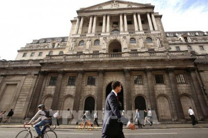 BoE nới lỏng hạn chế chi trả cổ tức đối với các ngân hàng