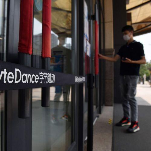 Động thái lần đầu làm của TikTok có thể khiến YouTube lo lắng