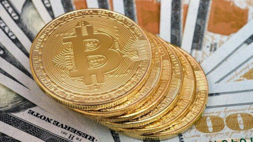 Đà tăng quá mạnh, Bitcoin phá tiếp mốc 22.000 USD