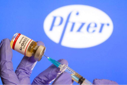 Uỷ ban châu Âu lúng túng vì giá mua vắc-xin bị rò rỉ