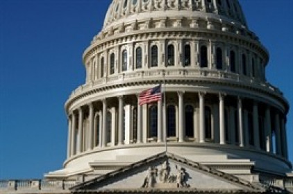 Thượng viện Mỹ xóa bỏ rào cản cuối cùng về gói cứu trợ 900 tỷ USD
