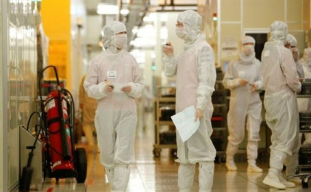 Mỹ đưa nhà sản xuất chip lớn nhất Trung Quốc vào “danh sách đen”