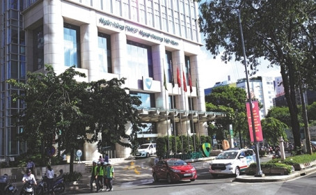 Sóng lừng cổ phiếu ngân hàng