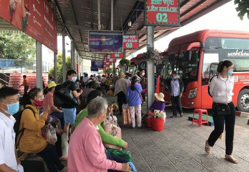 Đón tết 2021: Vé xe khách tăng sốc, cao ngang ngửa vé bay Vietnam Airlines