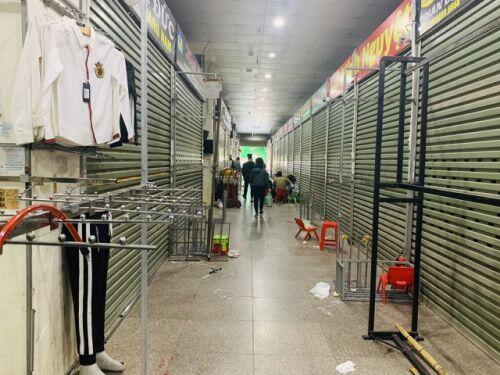Lạ "chưa từng thấy": Tiểu thương chợ Ninh Hiệp đồng loạt "đóng cửa" áp Tết